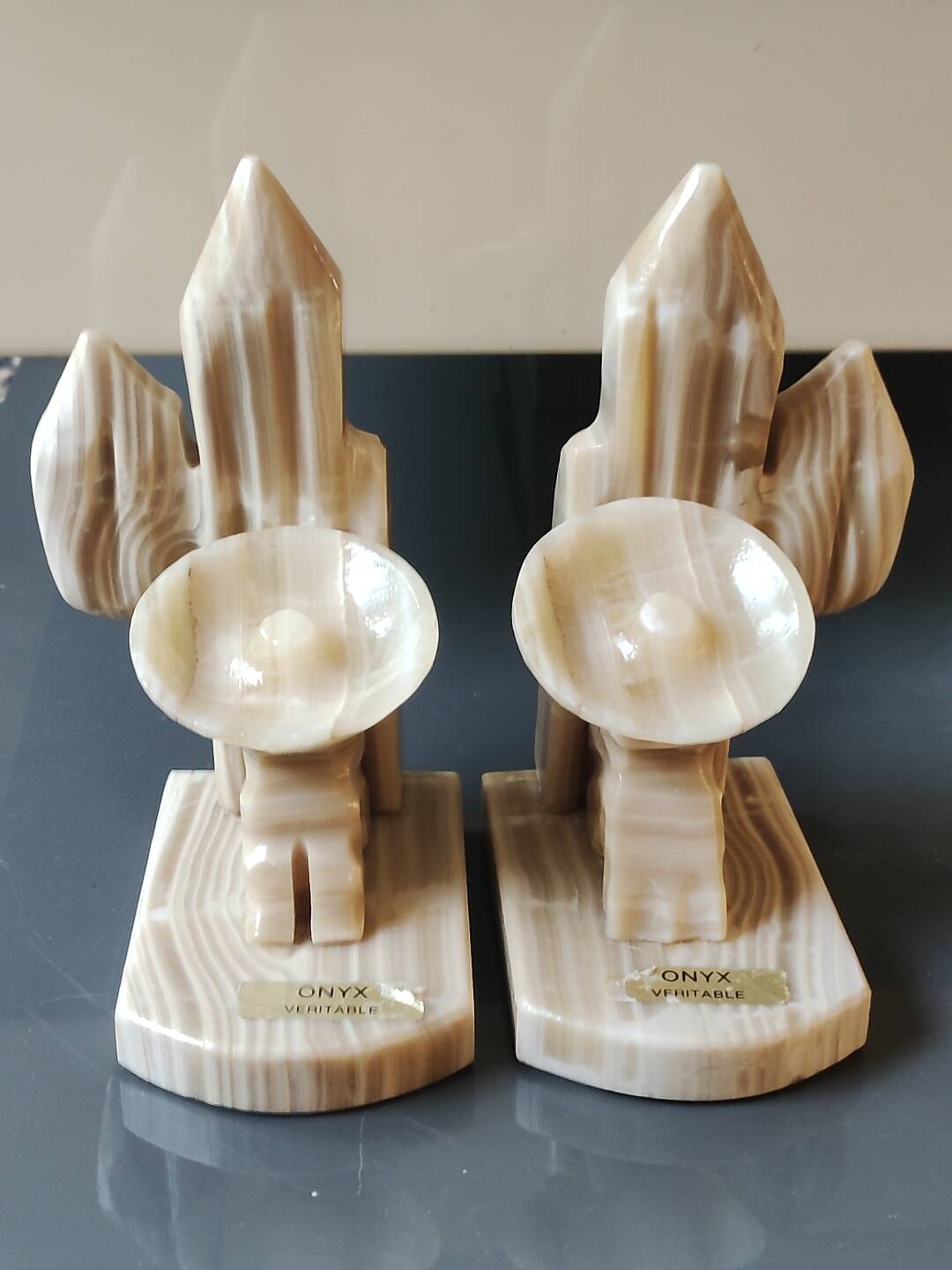 Serre Livres Mexicain en Sombrero/assoupis contre Cactus. En onyx.