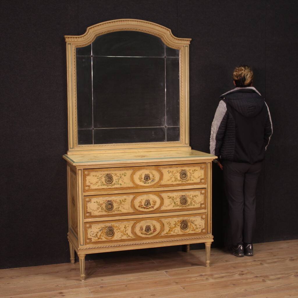 Commode en bois laqué avec miroir style Louis XVI