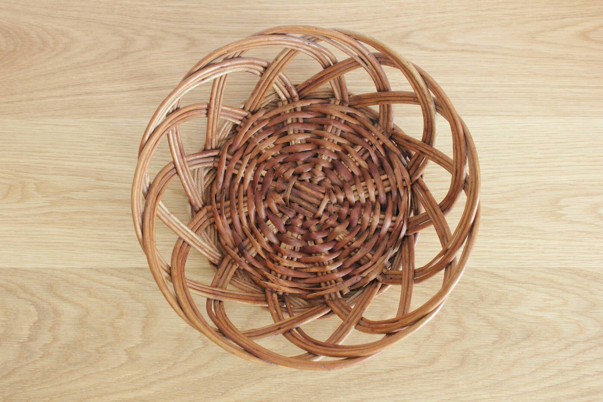 Vintage rattan/wicker fruit basket
