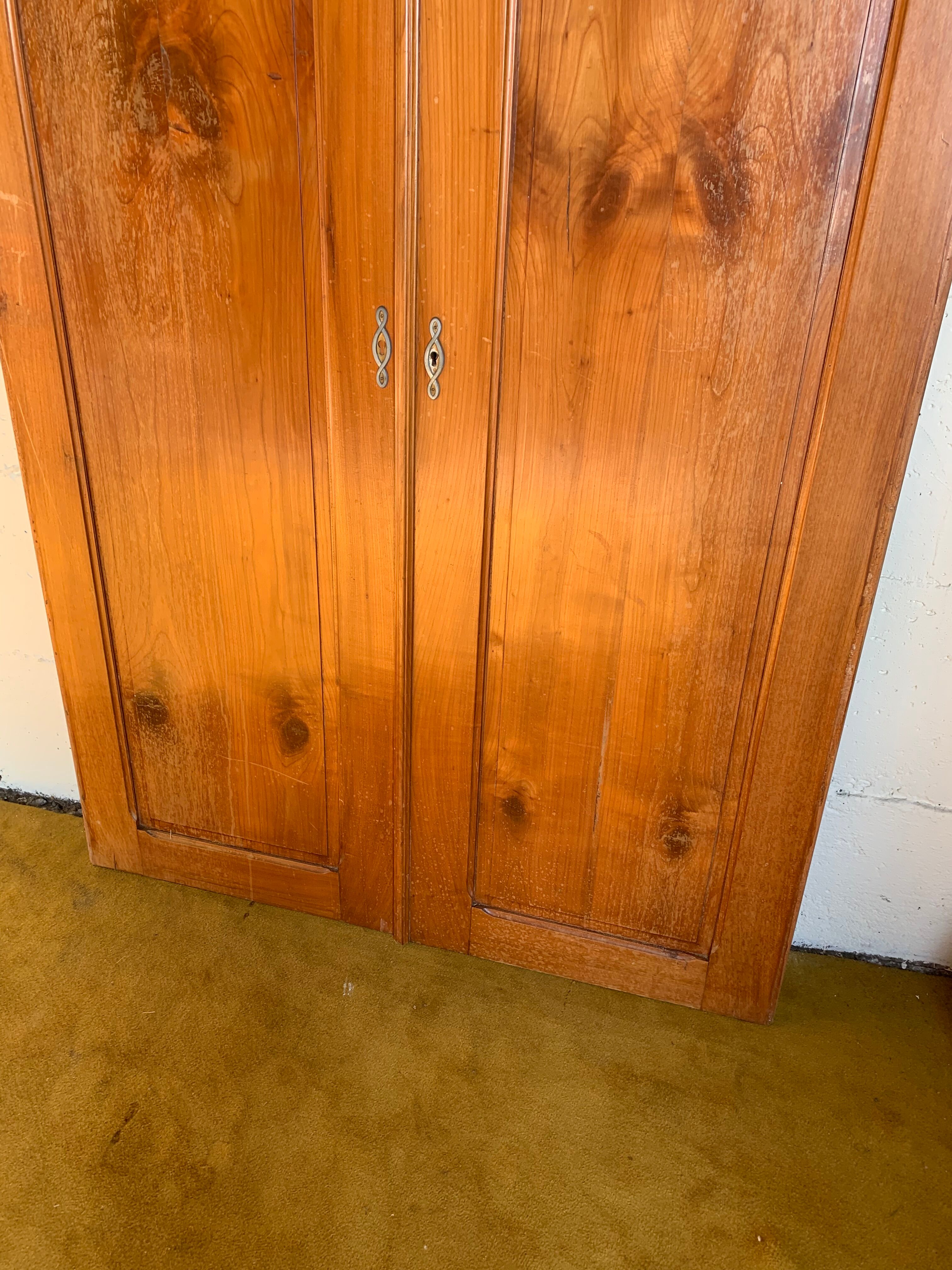 Paire de portes en merisier