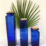 Trio de bocaux en verre bleu cobalt