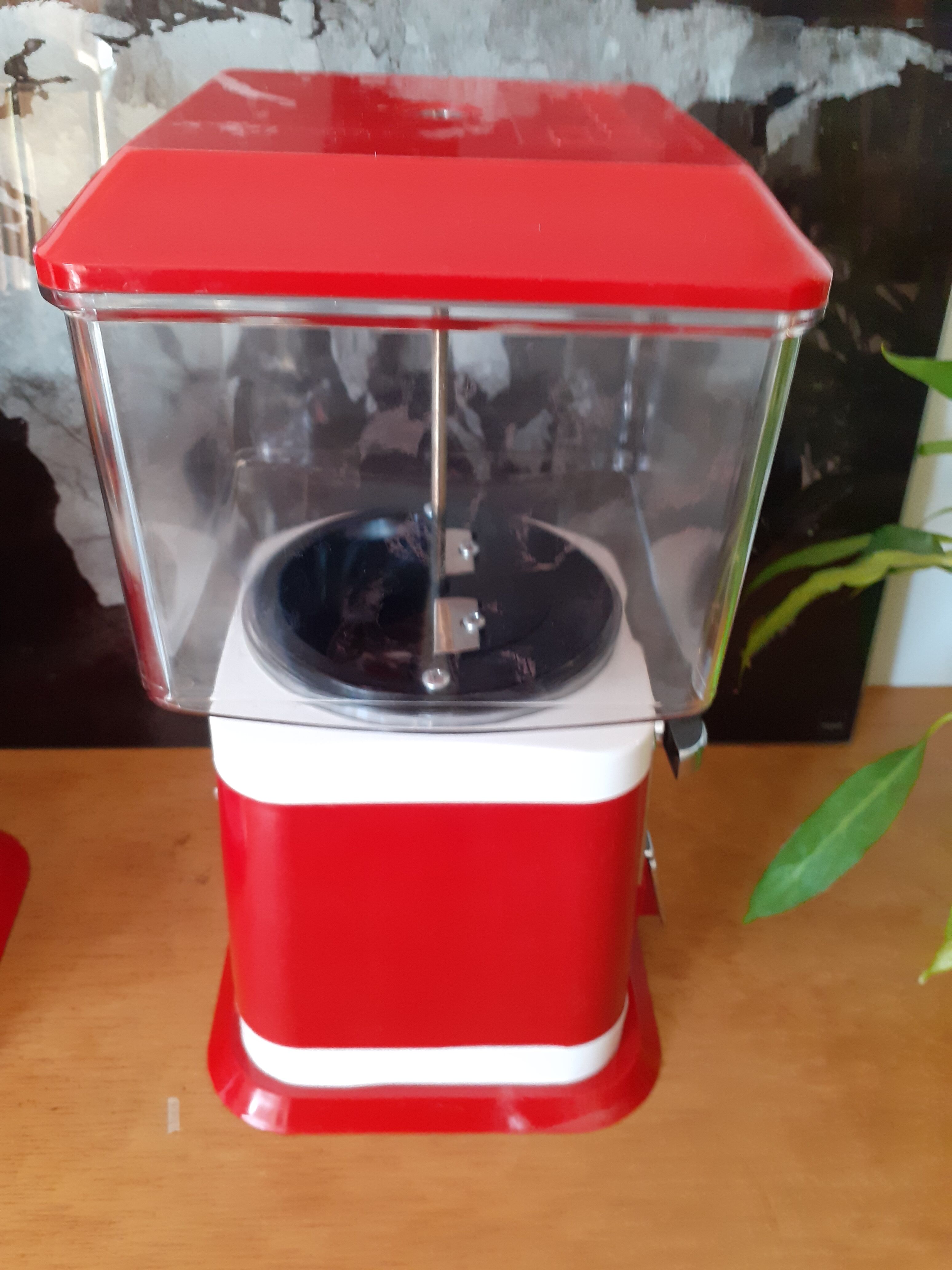 Chewing gums distributor, 80s