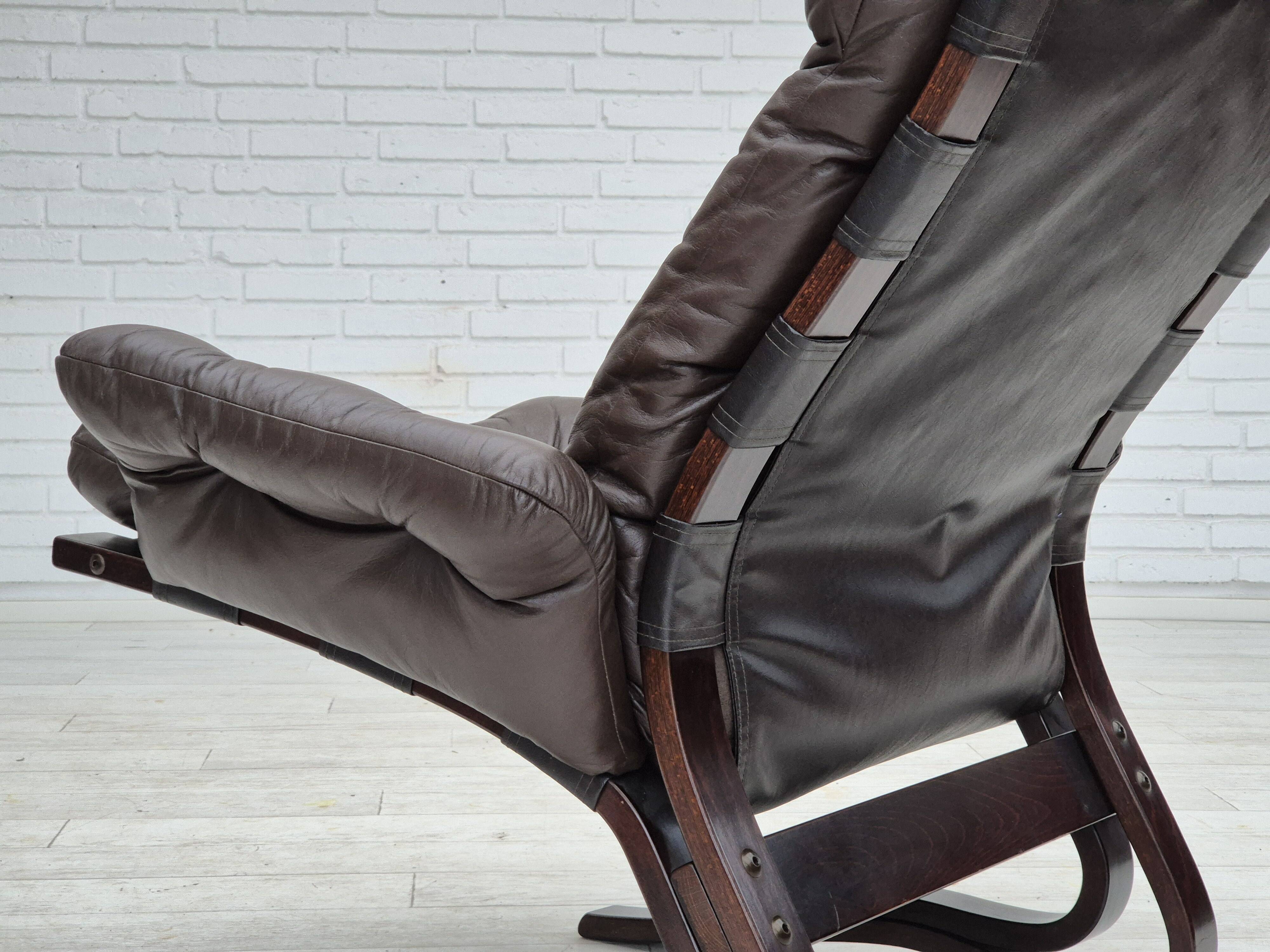 1970s, Scandinavian design, lounge chair, original condition, leather, bent wood.