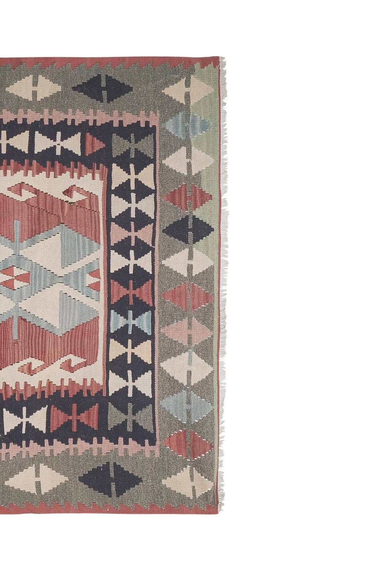 Vintage Turkish kilim, handwoven, 142x220 cm.