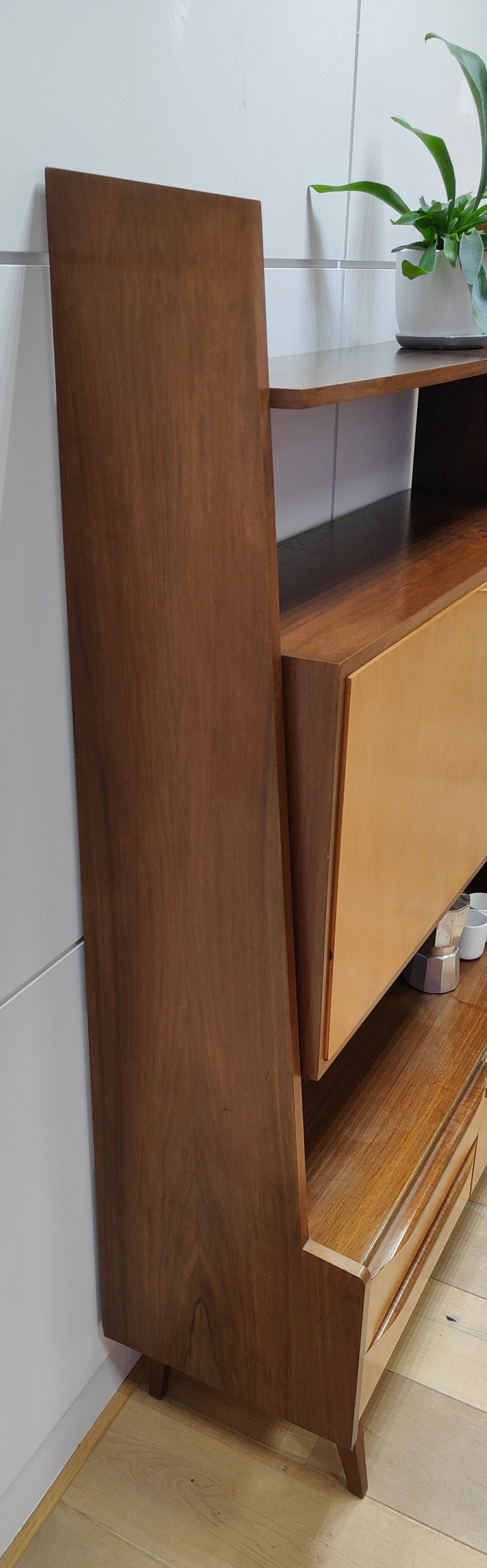 Shelf wall cabinet secretary