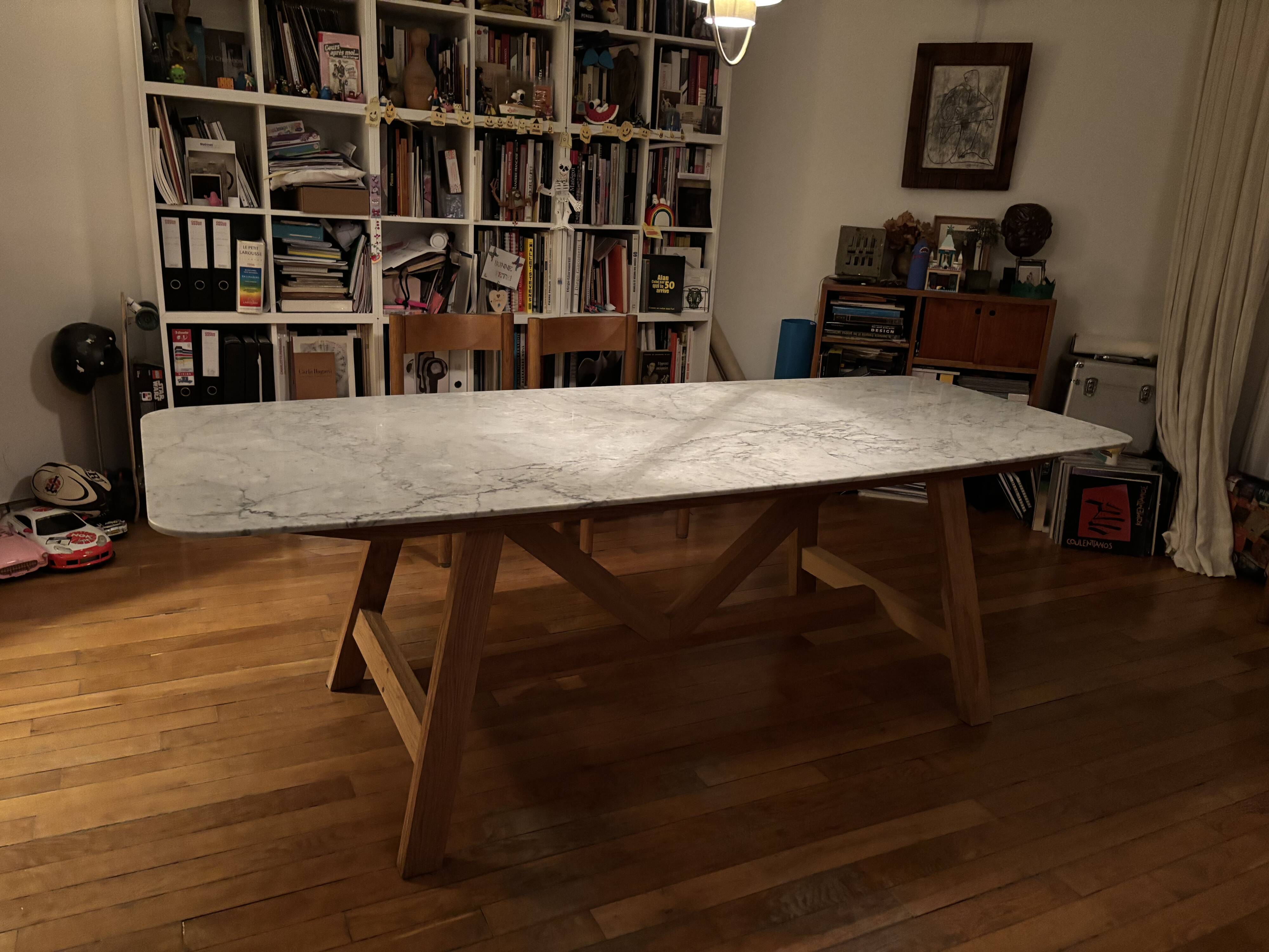 Marble table buondi