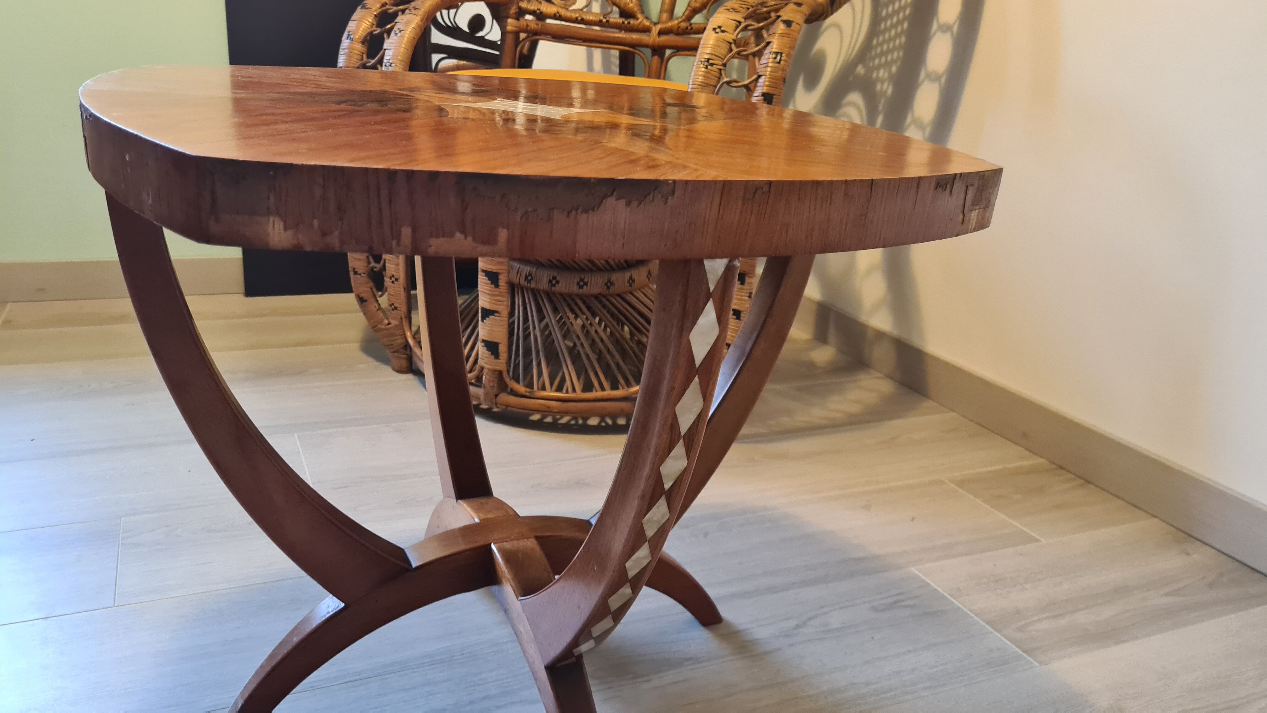 Table d'appoint art déco avec inserts de nacre