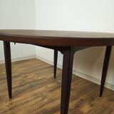 Teak scandive round table