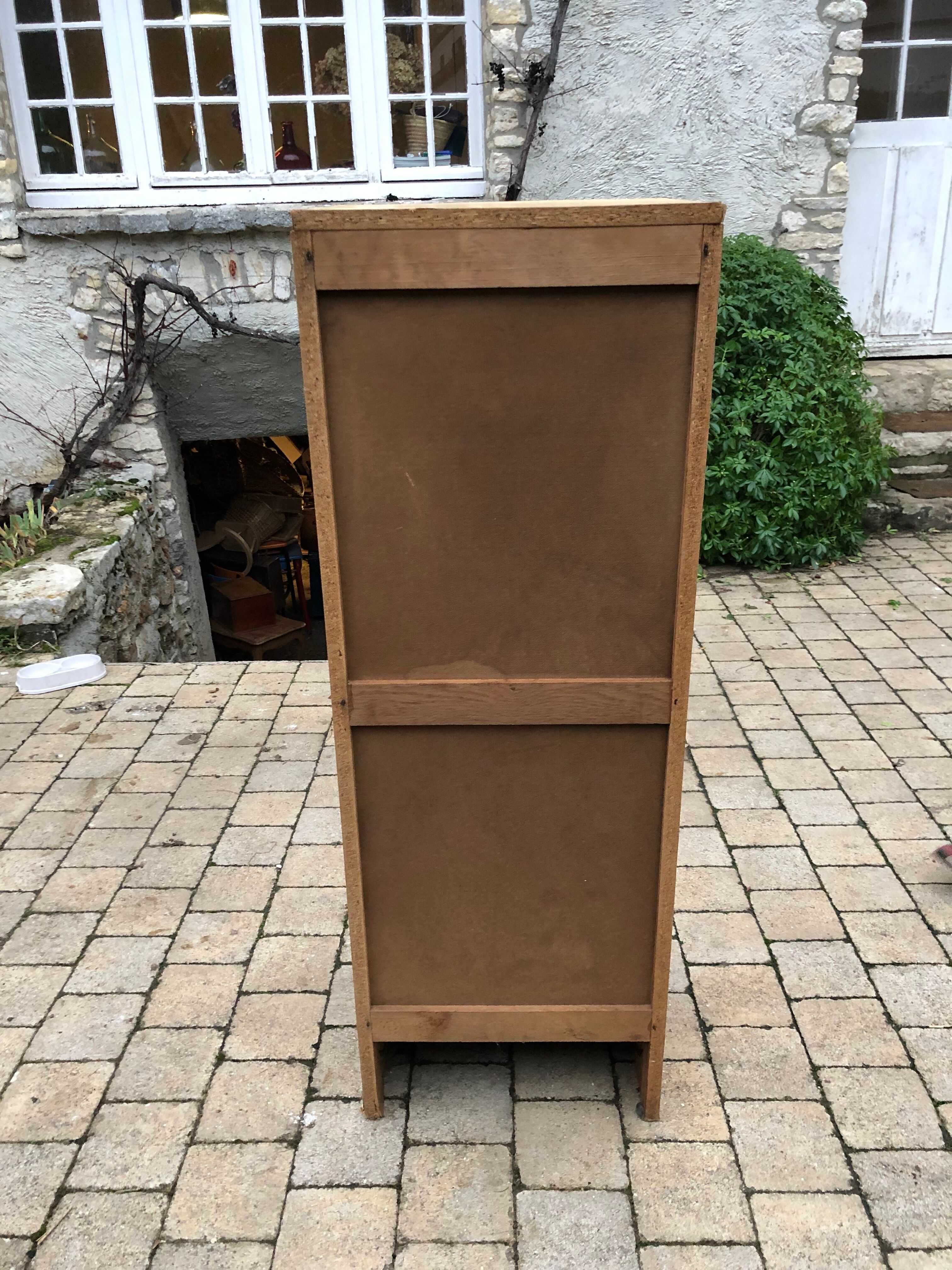 Curtain binder cabinet