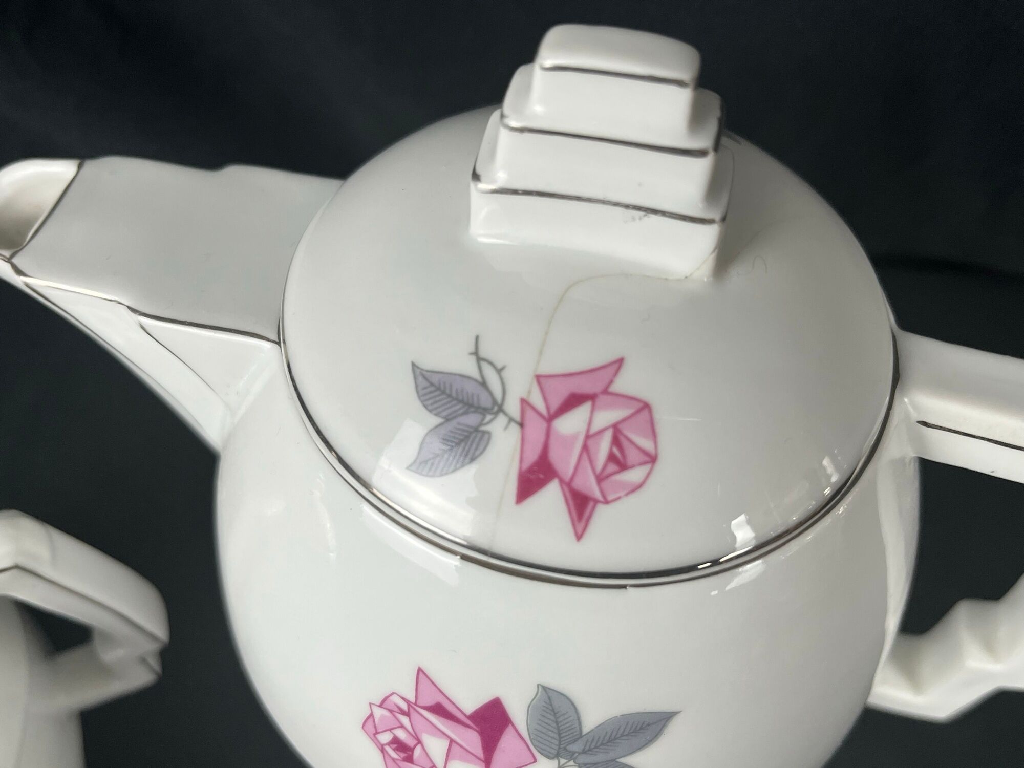 Cafetière et sucrier art déco en porcelaine vers 1930