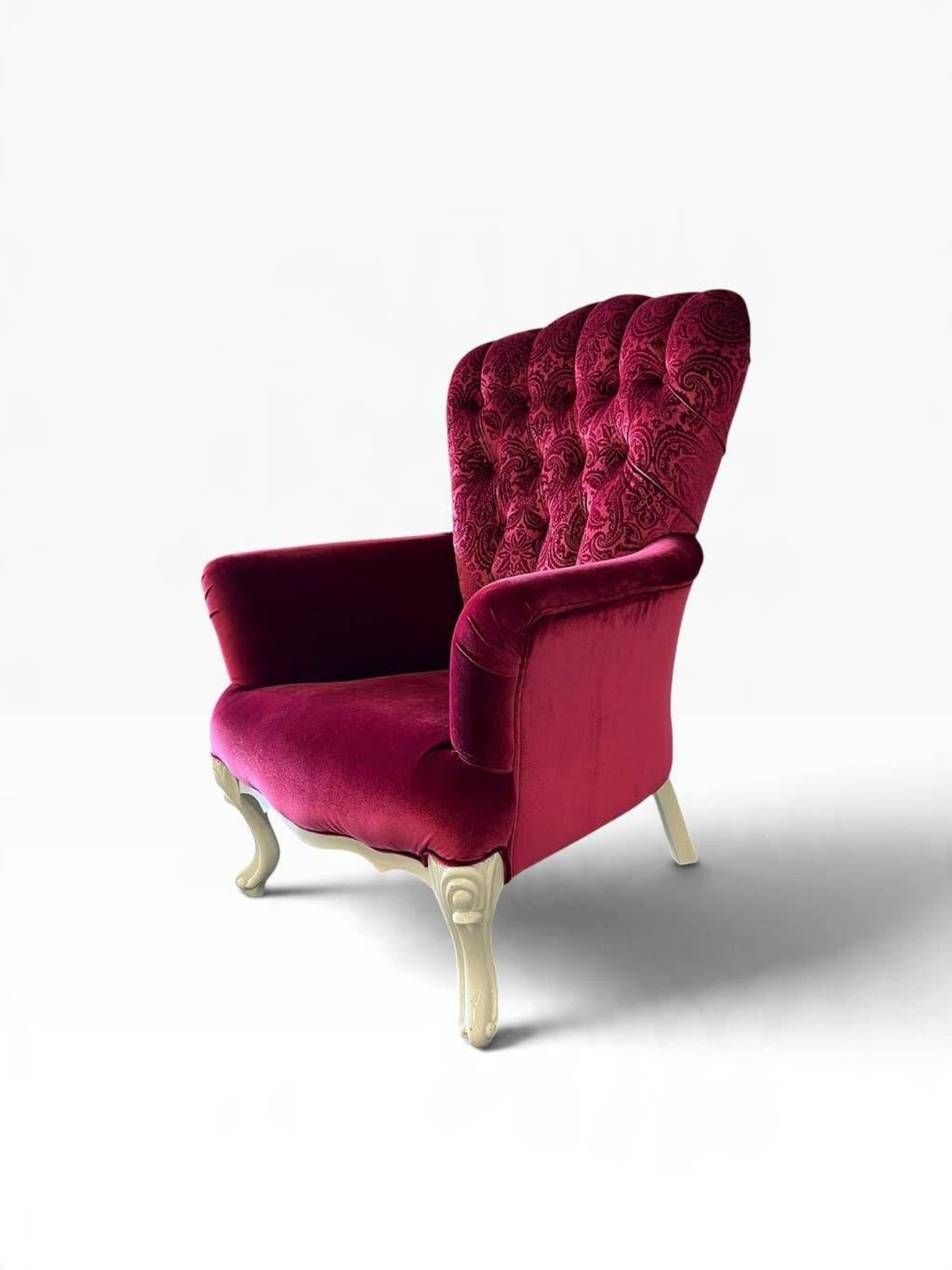 Vintage fuchsia baroque armchair / seat