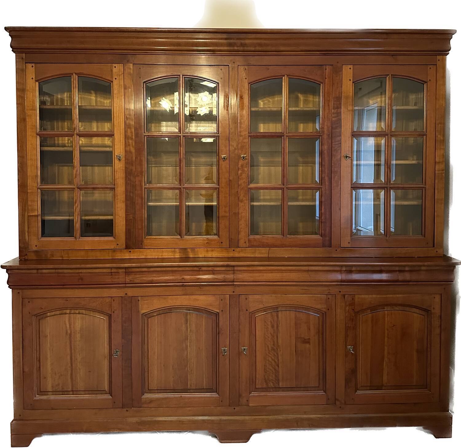 Bibliothèque vitrée en bois
