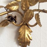 Leaves and flowers wall light in gold metal