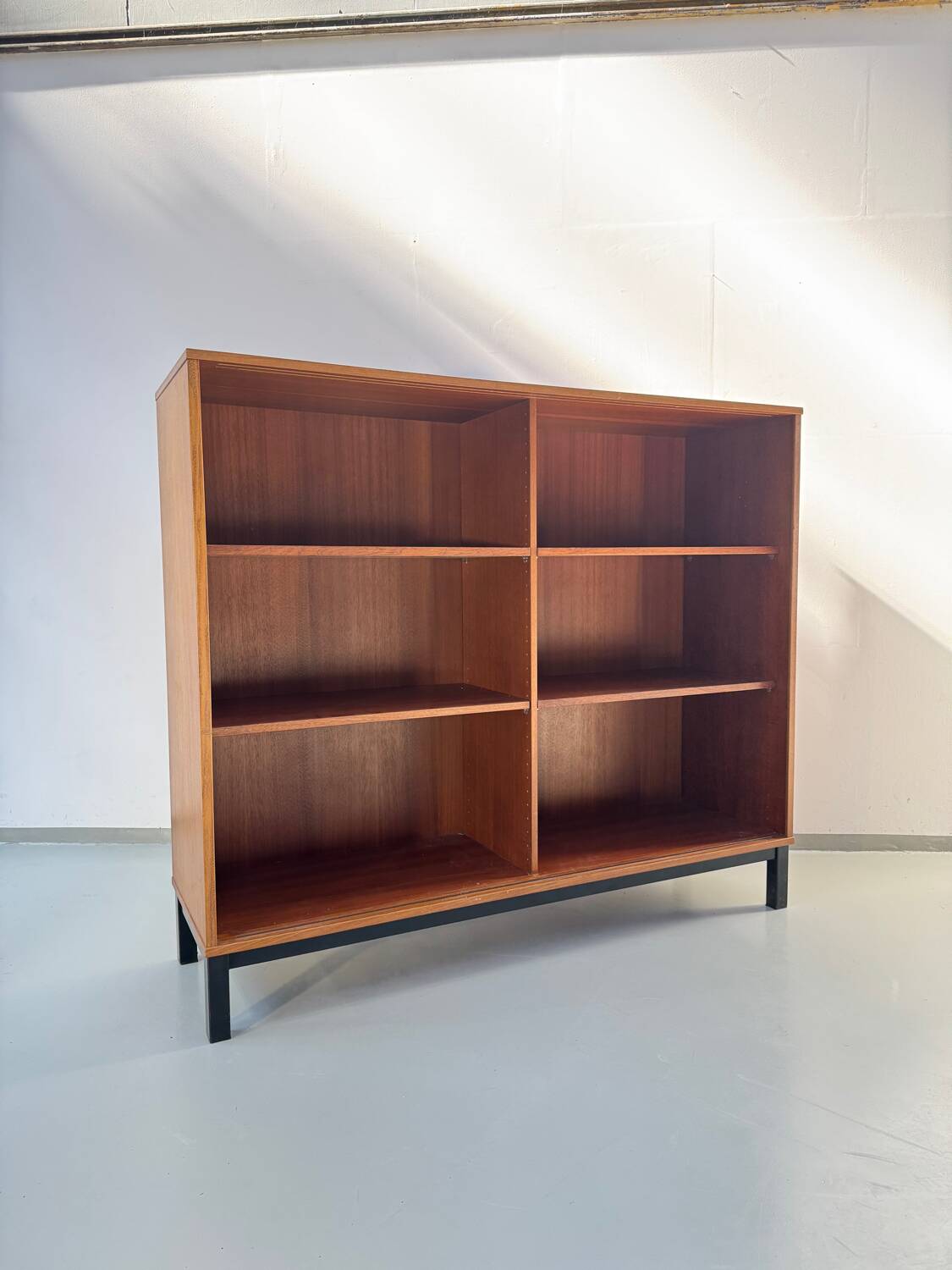 Armoire danoise vintage en teck - années 1970.