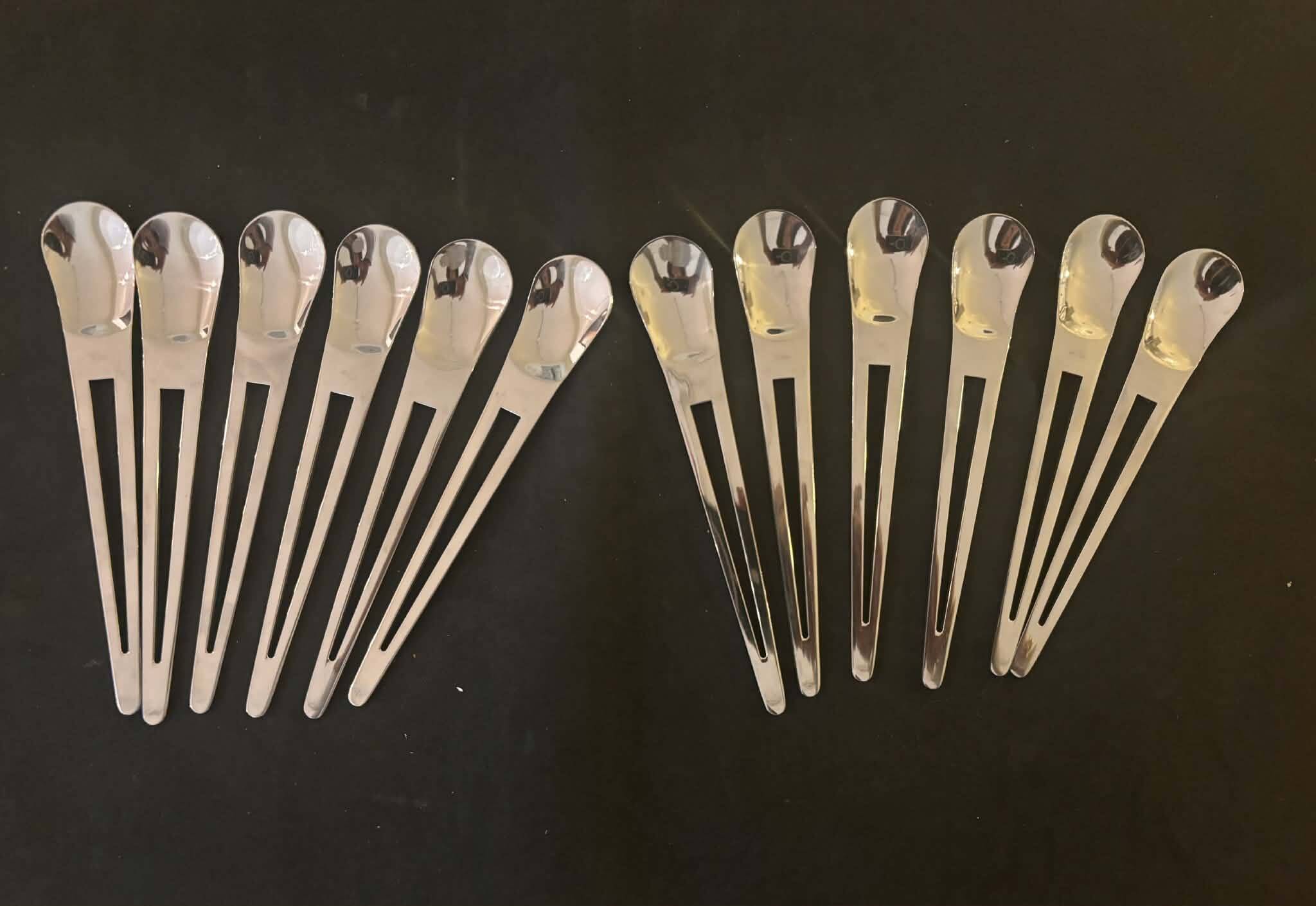 Ménagère 12 personnes acier