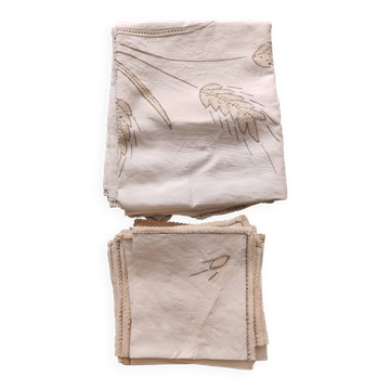 Vintage embroidered tablecloth and its 12 napkins.