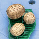 Salt, mustard pepper nut shape