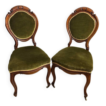 A pair of antique upholstered side chairs/Victorian balloon-back