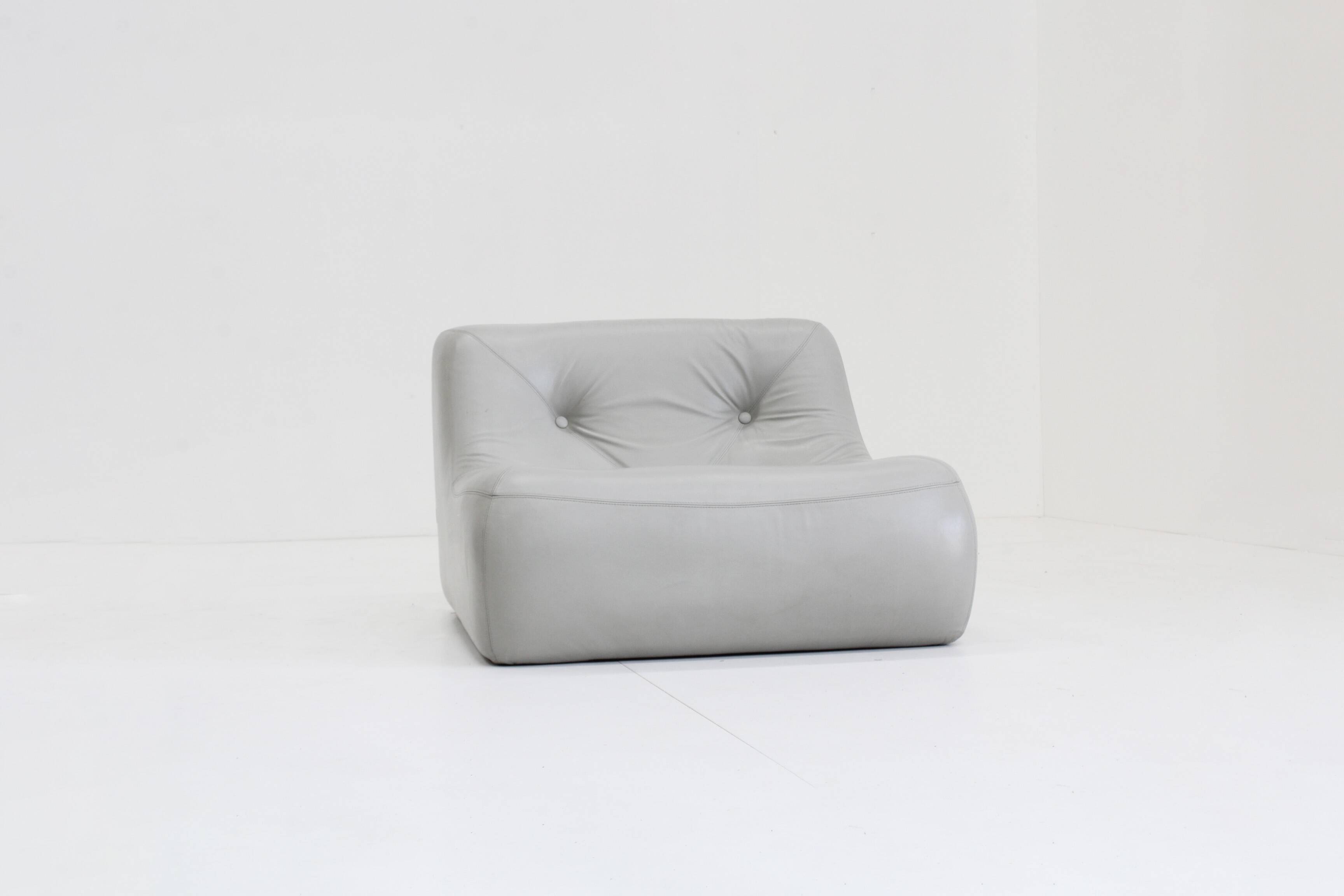 Fauteuil Kali en cuir gris de Michel Ducaroy pour Ligne Roset