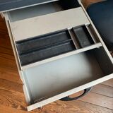 Indus desk and its chair