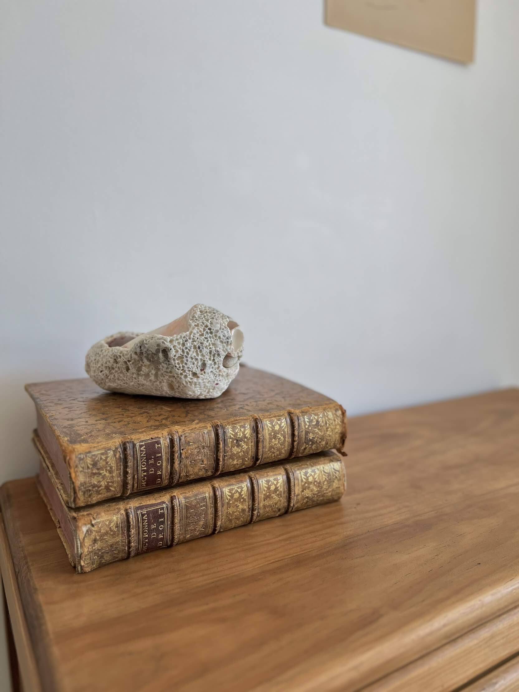 Art deco chest of drawers