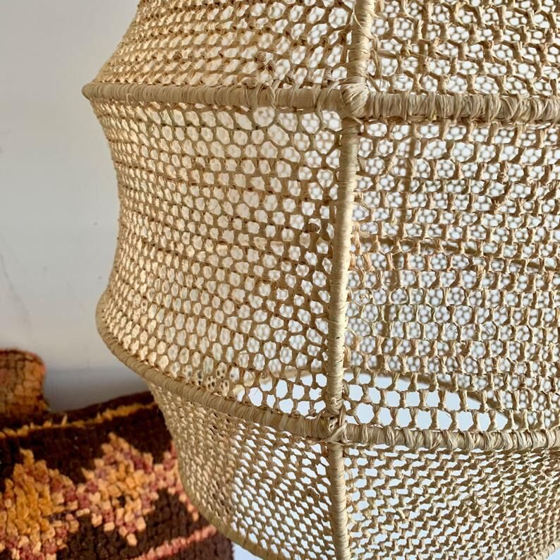 Lampshade in woven raffia