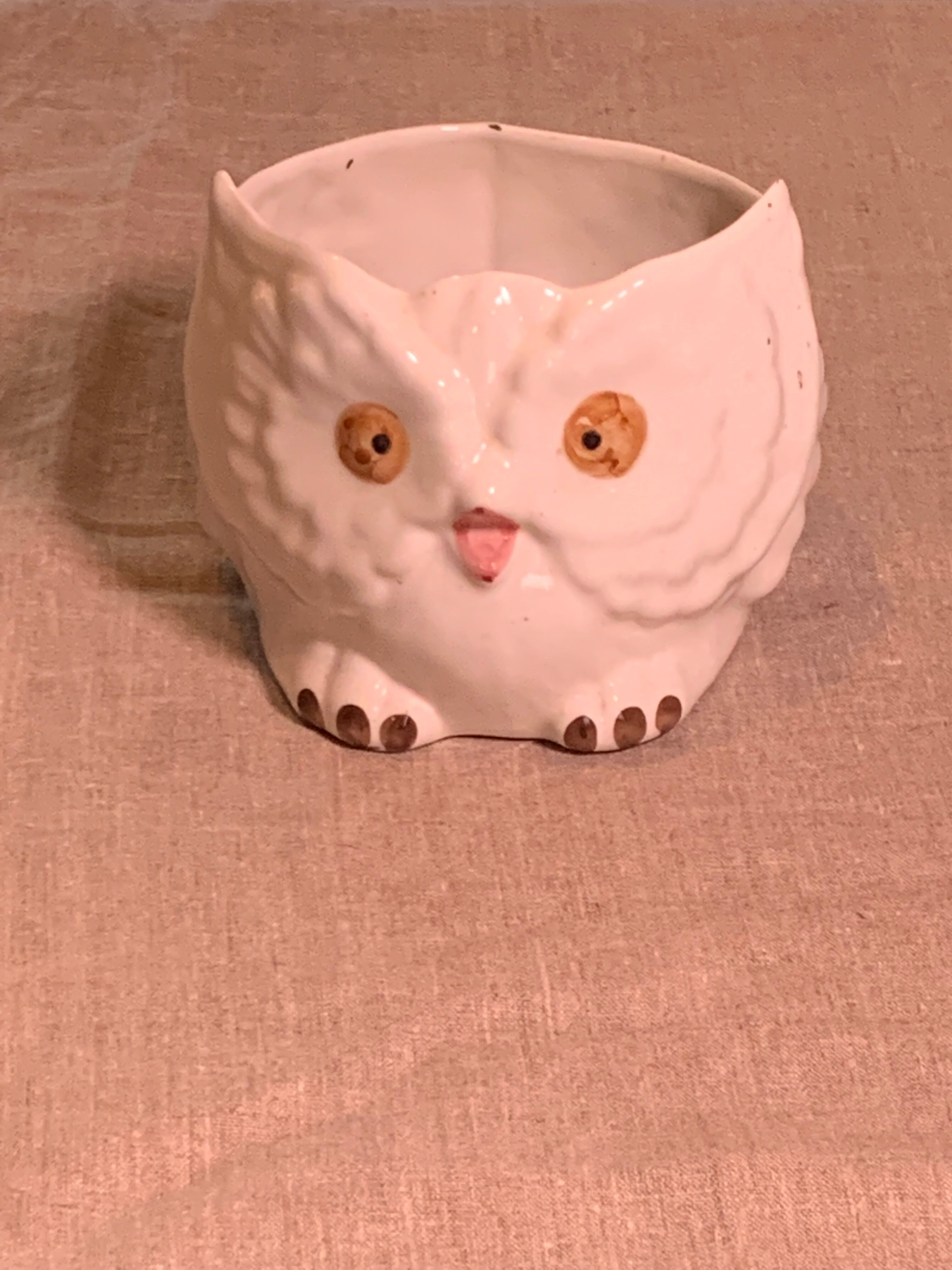 Cache pot owl glazed ceramic white slip earthenware siol Portugal