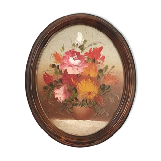 Medallion frame oil on canvas flowers