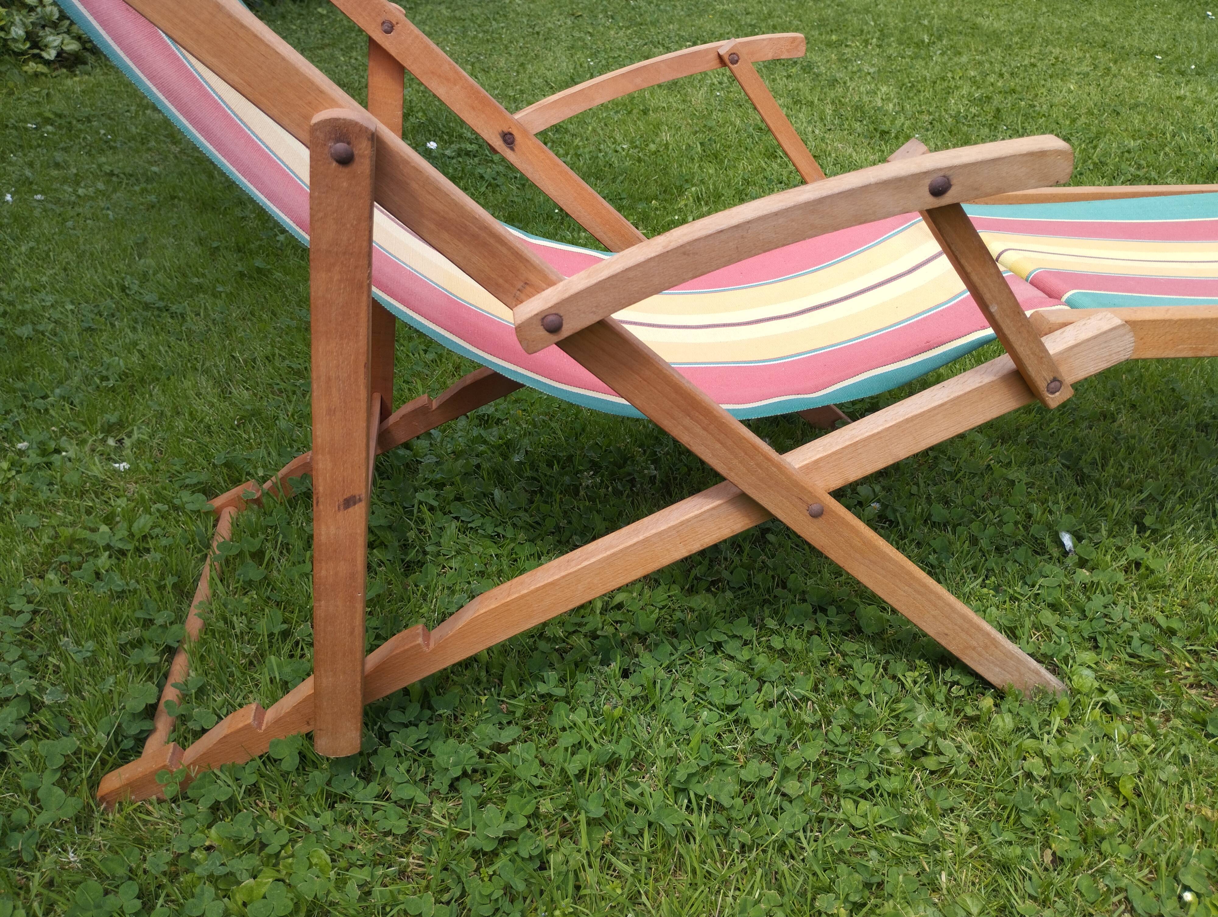 Vintage children's deckchair, sun lounger, striped canvas, 1960-1970.