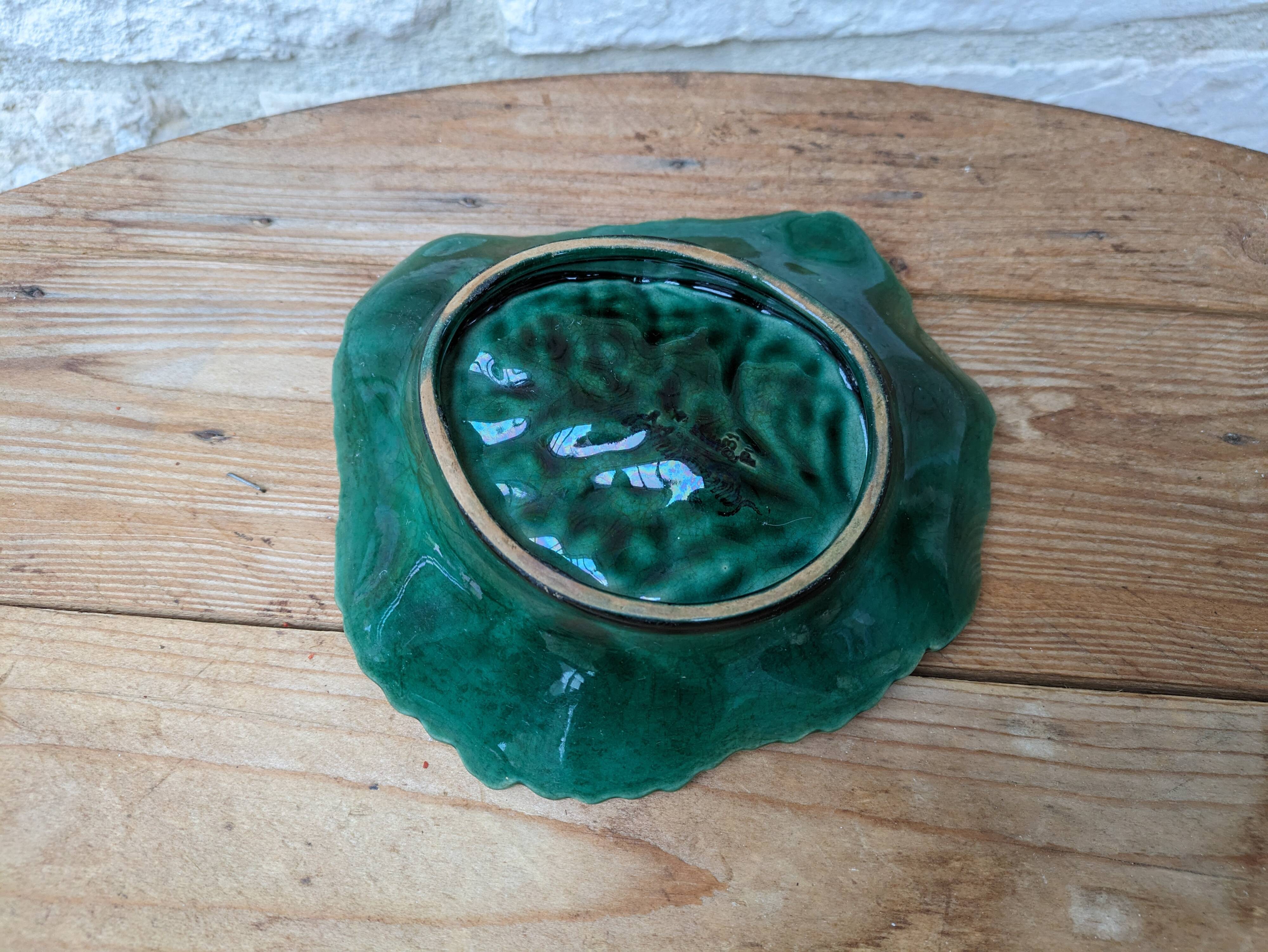 Sarreguemines ceramic cabbage leaf emptier