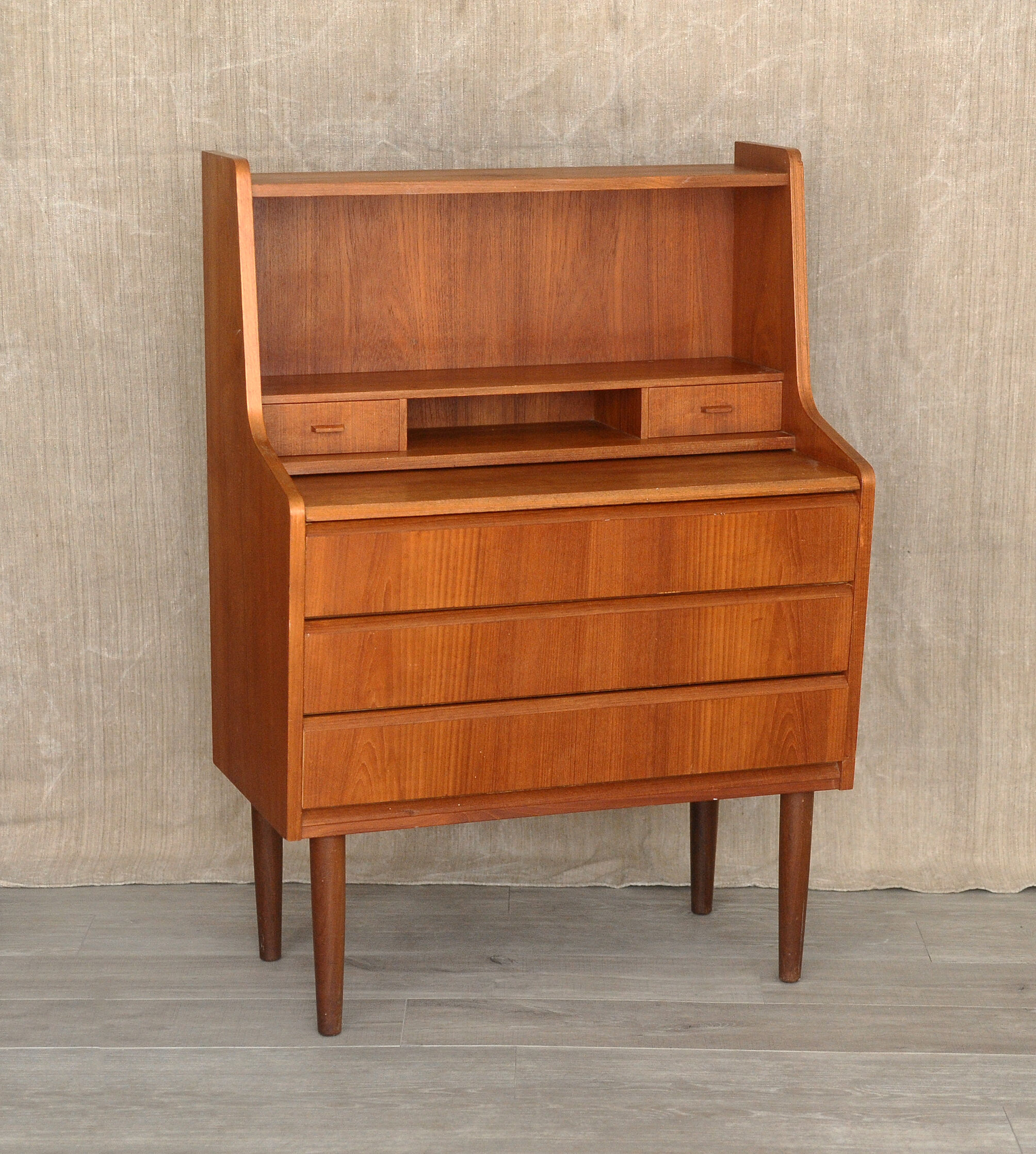 Secretary 1960 Tray, retractable