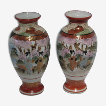 2 vases