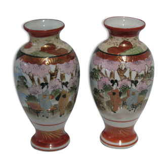 2 vases