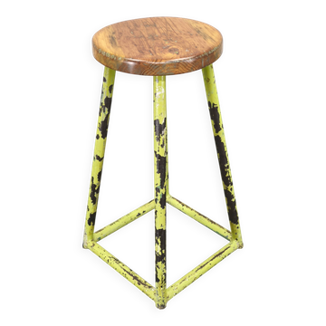 Tabouret industriel en métal et bois, Tchécoslovaquie, années 1940