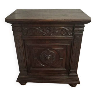 Renaissance-style confiturer in carved wood