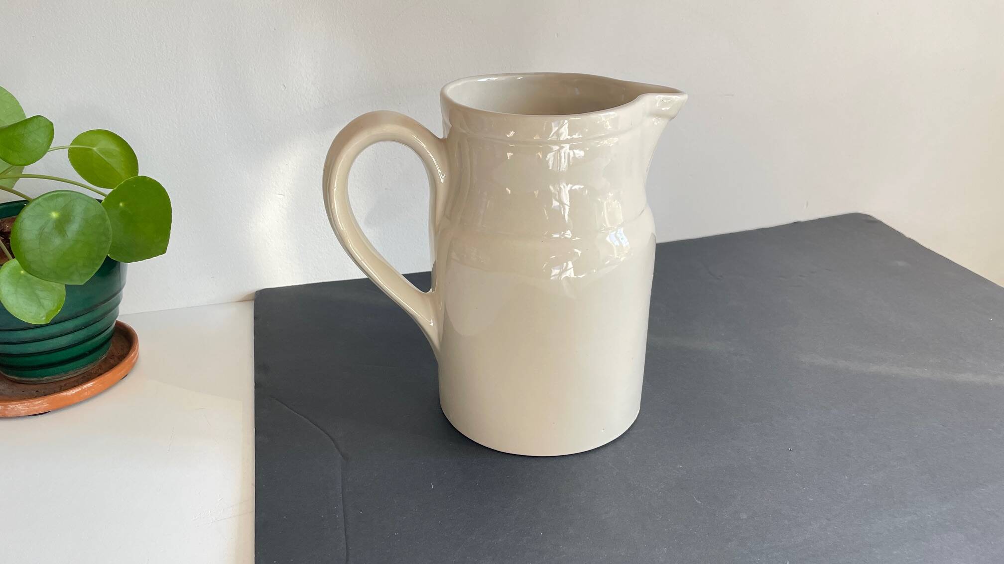 Pitcher 2.5l digoin france
