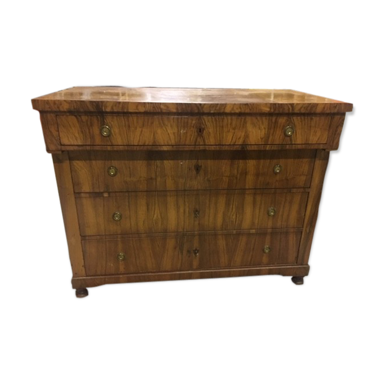 Walnut dresser 4 drawers