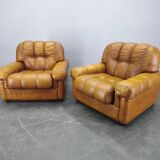 Pair of modern Italian armchairs from the mid-20th century, cognac leather, 1970.