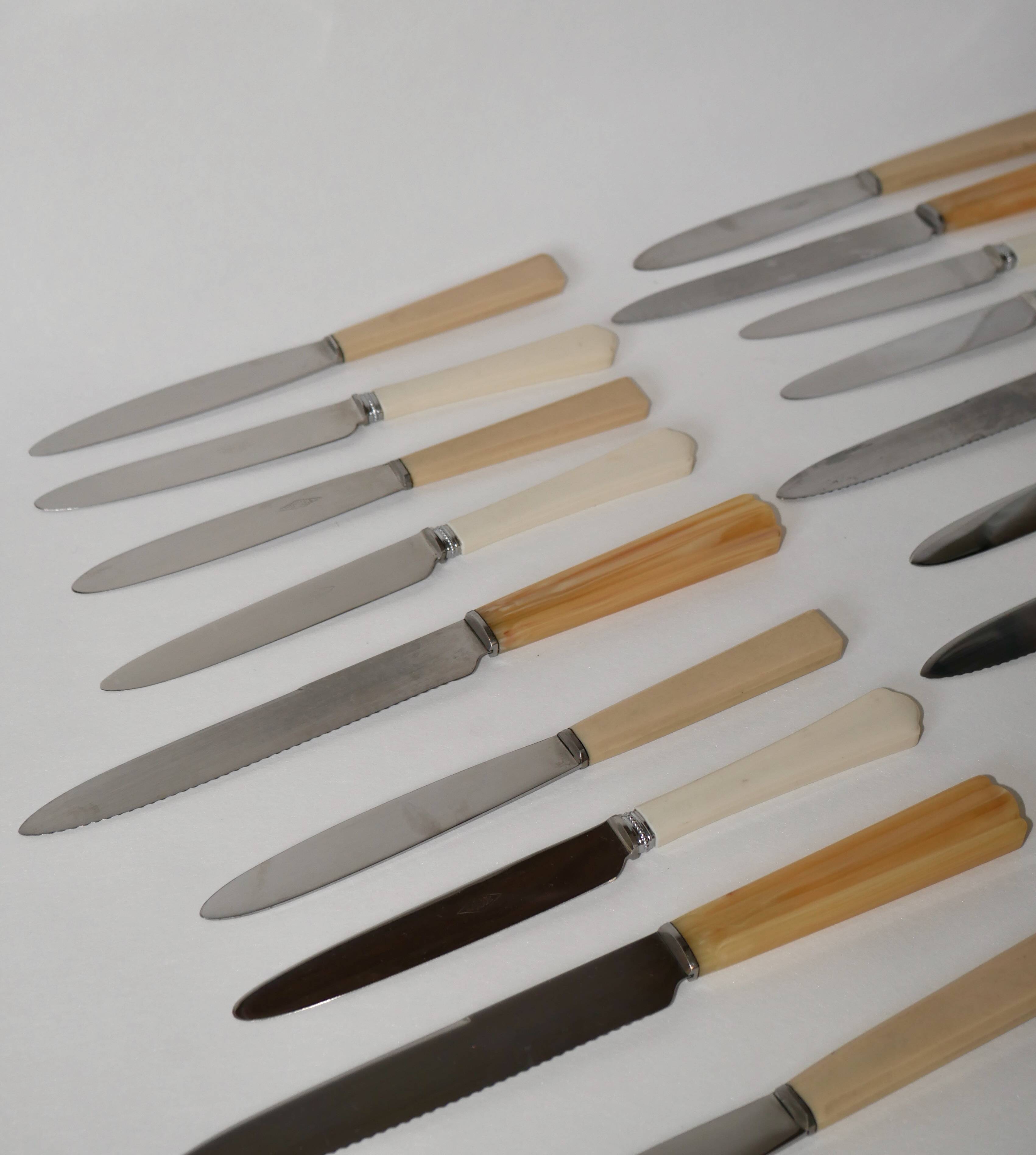 set of 6 beige bakelite knives 1960