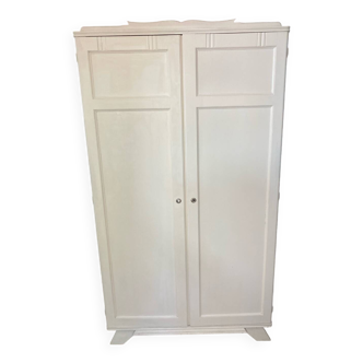 Armoire parisienne