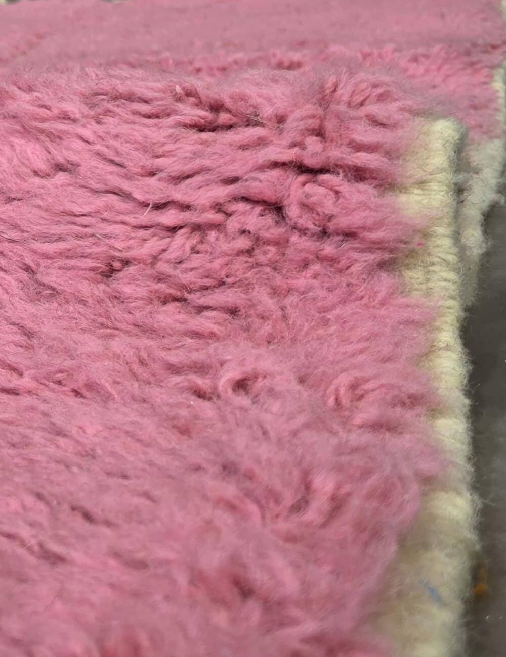 Contemporary Pink Rug - 390 x 290 cm