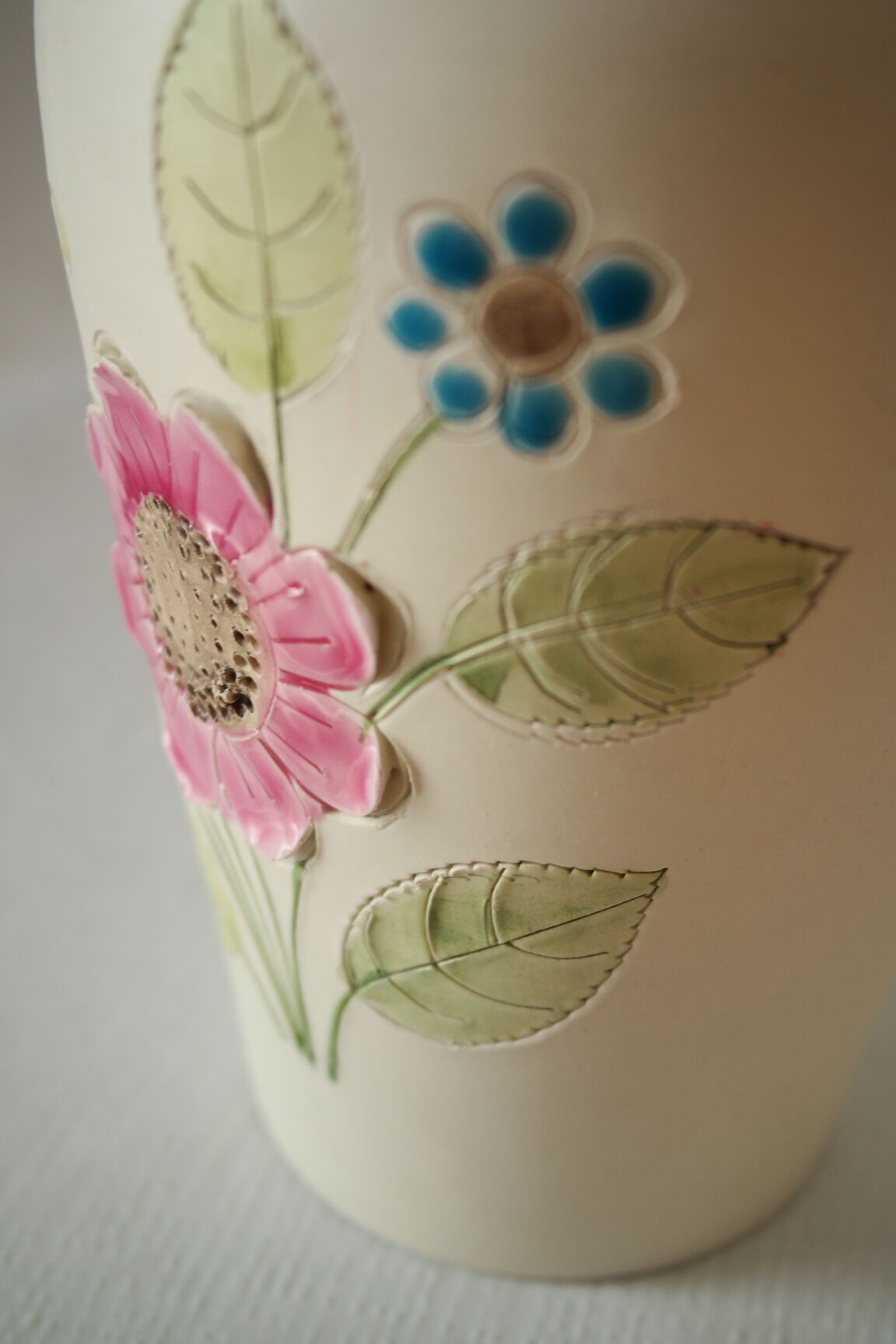 Vintage ceramic flower vase Italy Cadorev