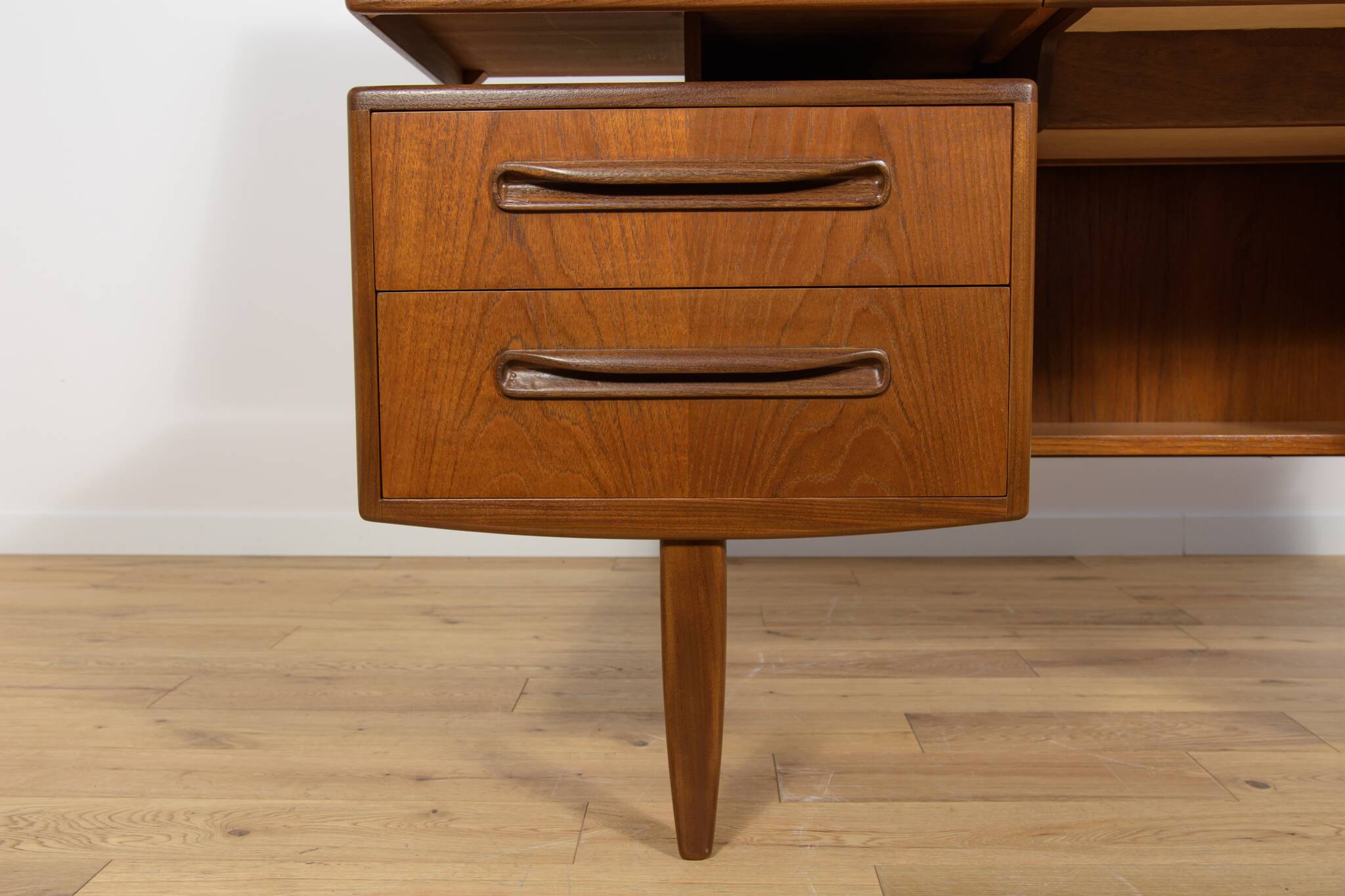 Mid-Century Dressing Table by Victor Wilkins for G-Plan, 1960s