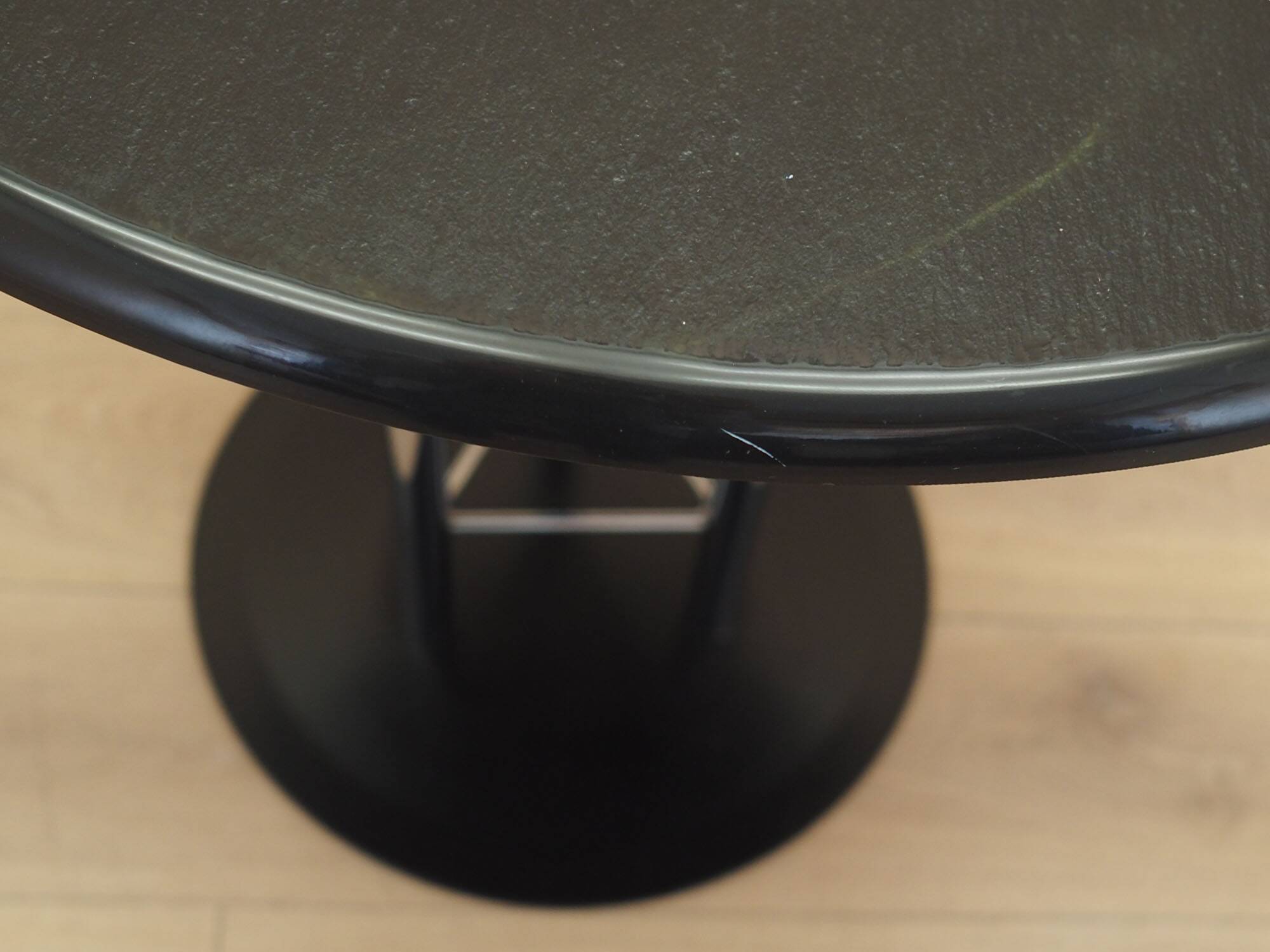 Table d'appoint en treillis italien, années 1970
