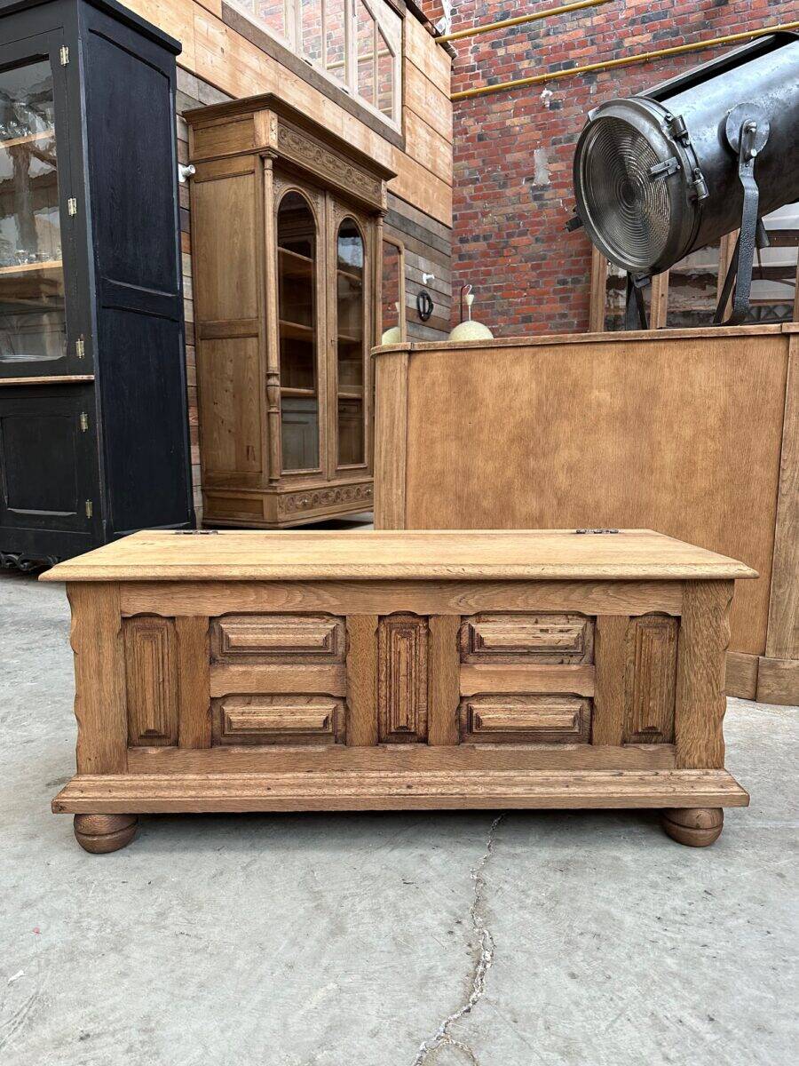 Oak storage bench