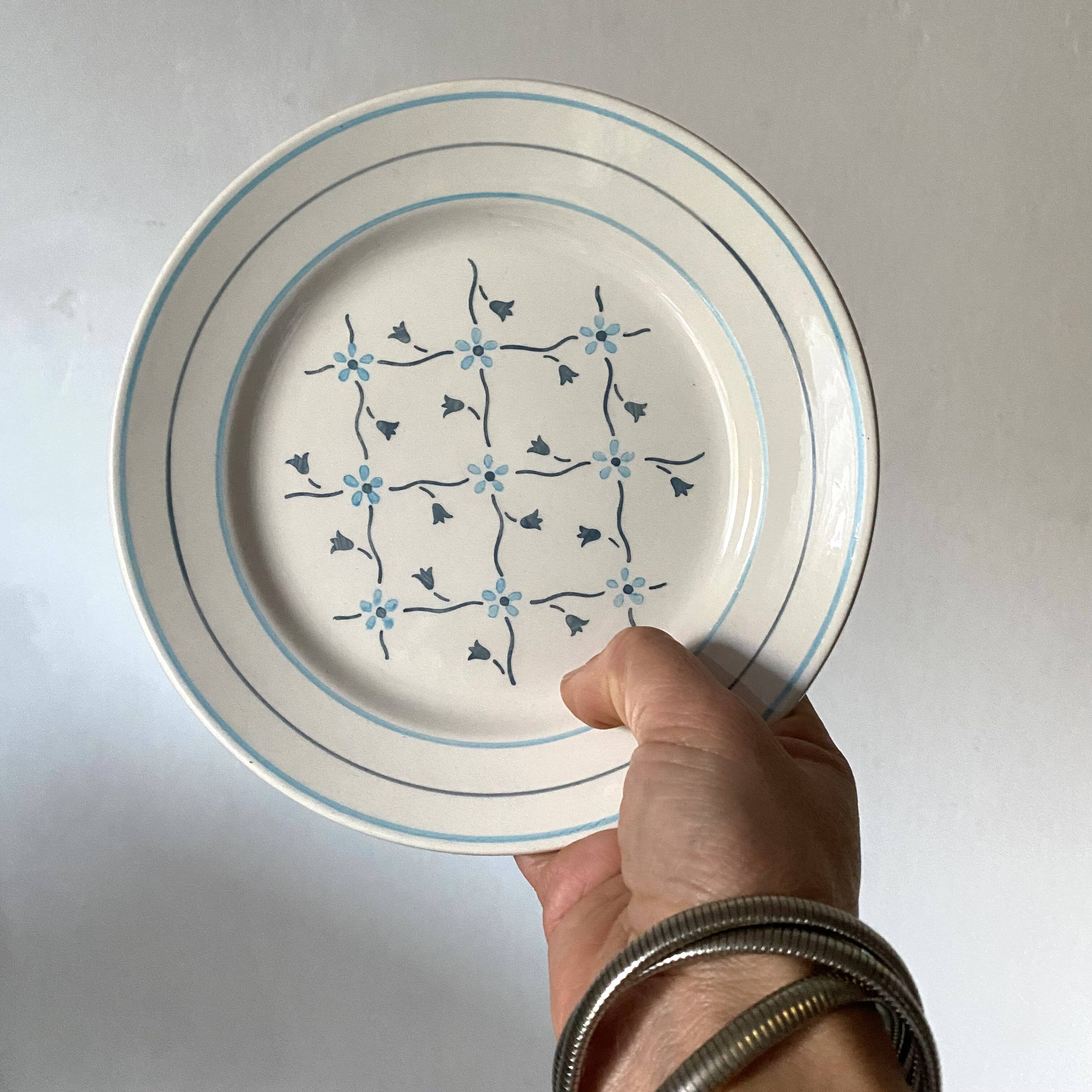 Lunéville dessert plates, flowers, Fontainebleau decor