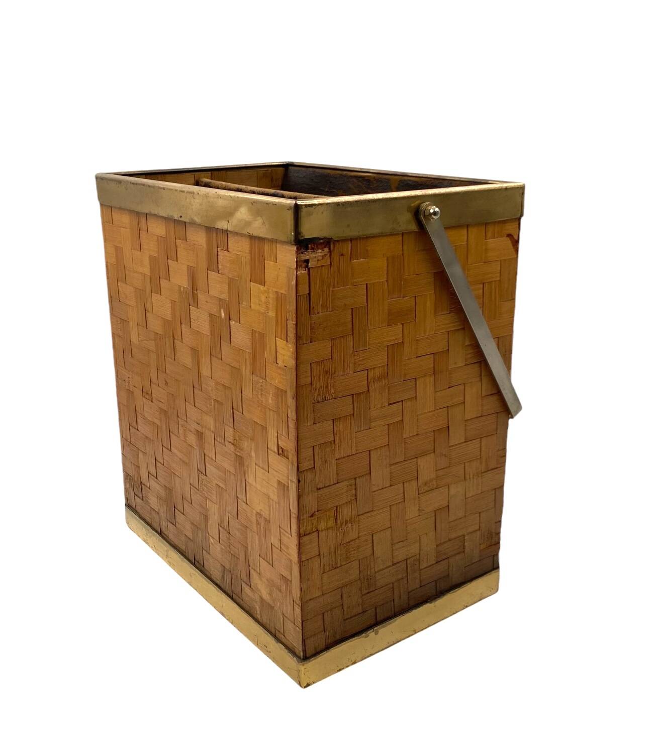 Hollywood regency brass and woven bamboo magazine rack, Metal Linea Nova Italy 1970