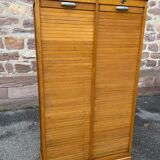 Sliding curtain cabinet cabinet