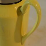 Yellow jug in old Nimy