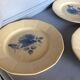 Assiette plats roses bleus
